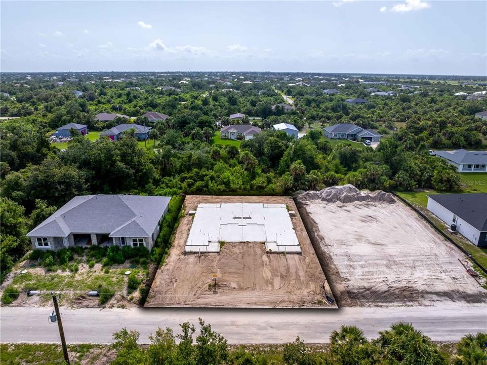 Activo con contrato: $99,000 (6 camas, 0 baños, 2822 Pies cuadrados)