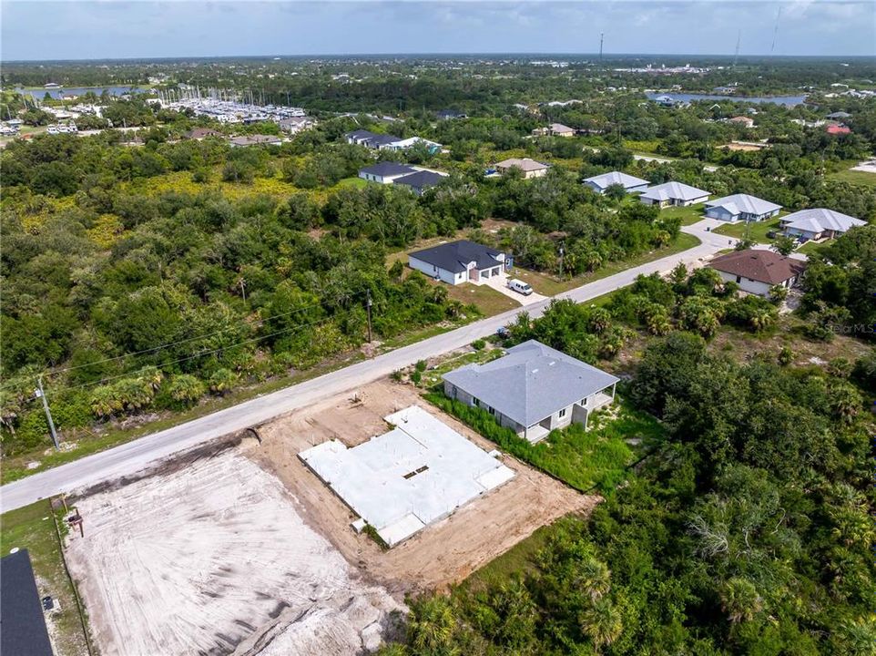 Activo con contrato: $99,000 (6 camas, 0 baños, 2822 Pies cuadrados)