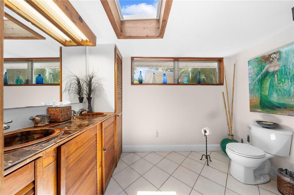 For Sale: $849,000 (4 beds, 3 baths, 2556 Square Feet)