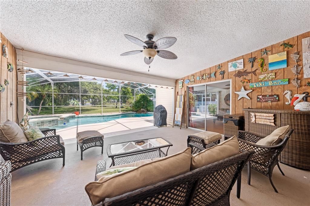 For Sale: $849,000 (4 beds, 3 baths, 2556 Square Feet)