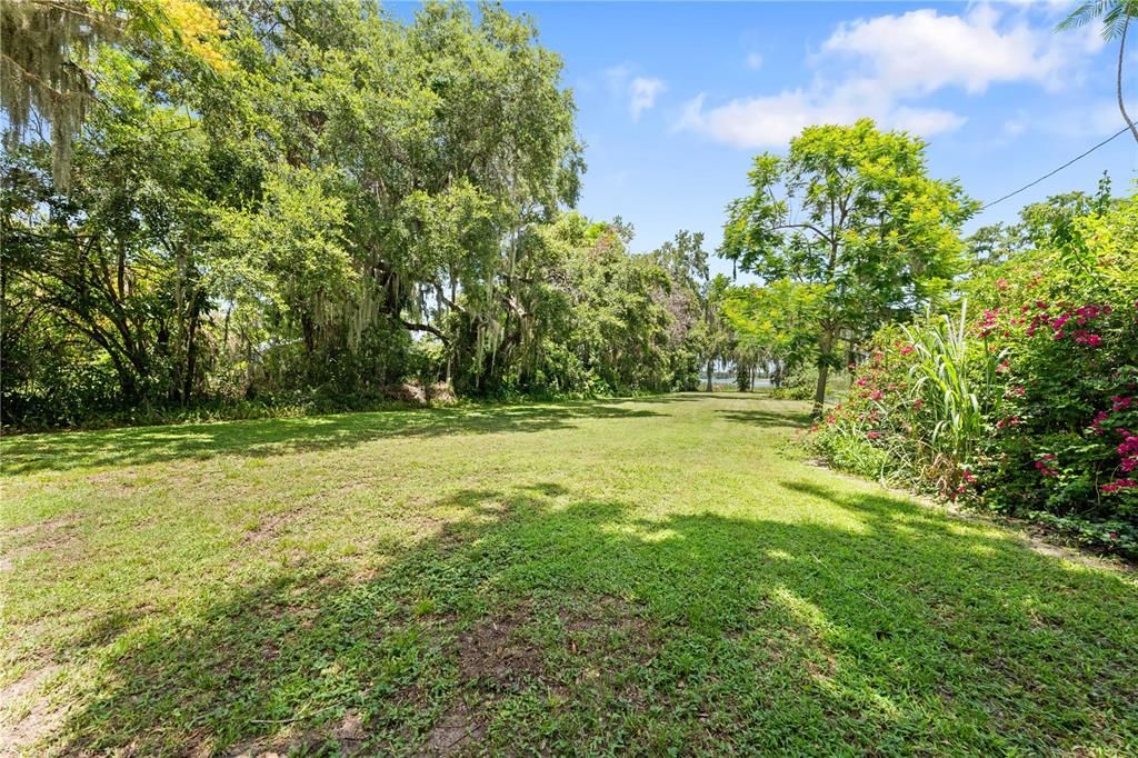 For Sale: $849,000 (4 beds, 3 baths, 2556 Square Feet)