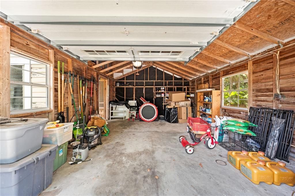 For Sale: $849,000 (4 beds, 3 baths, 2556 Square Feet)