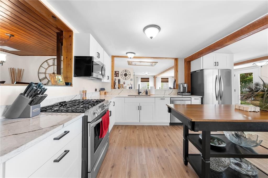 For Sale: $849,000 (4 beds, 3 baths, 2556 Square Feet)