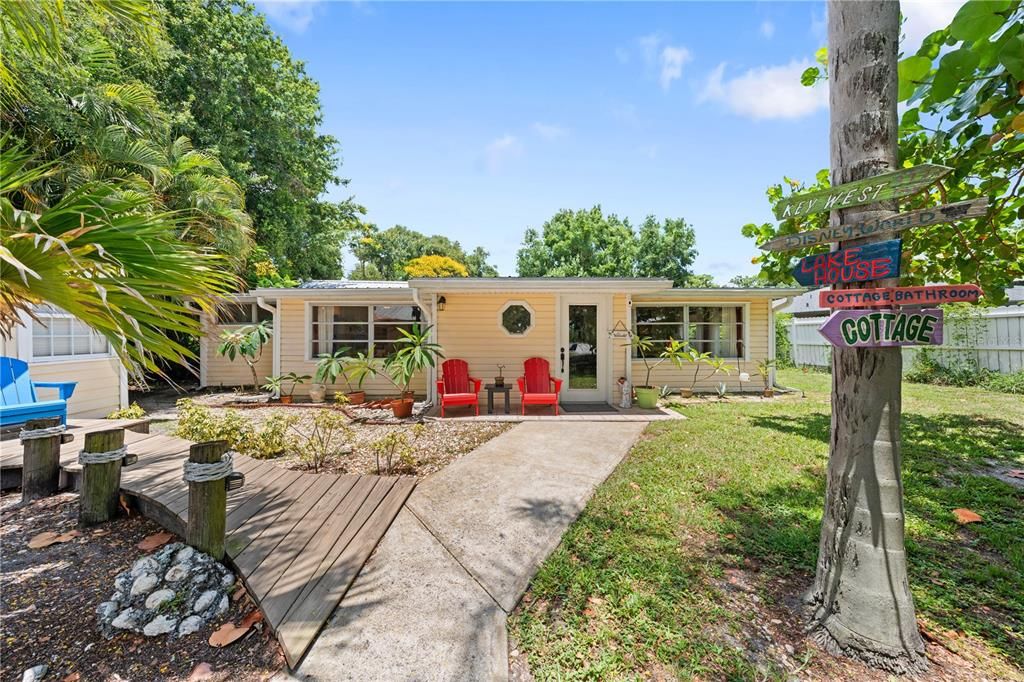 For Sale: $849,000 (4 beds, 3 baths, 2556 Square Feet)