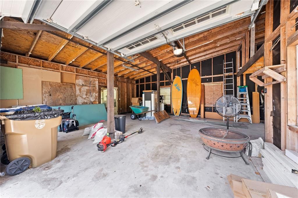 For Sale: $849,000 (4 beds, 3 baths, 2556 Square Feet)