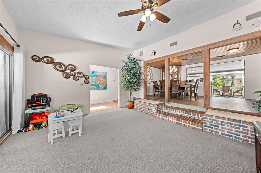 For Sale: $849,000 (4 beds, 3 baths, 2556 Square Feet)