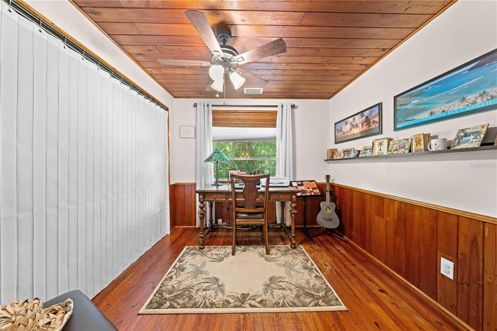 For Sale: $849,000 (4 beds, 3 baths, 2556 Square Feet)