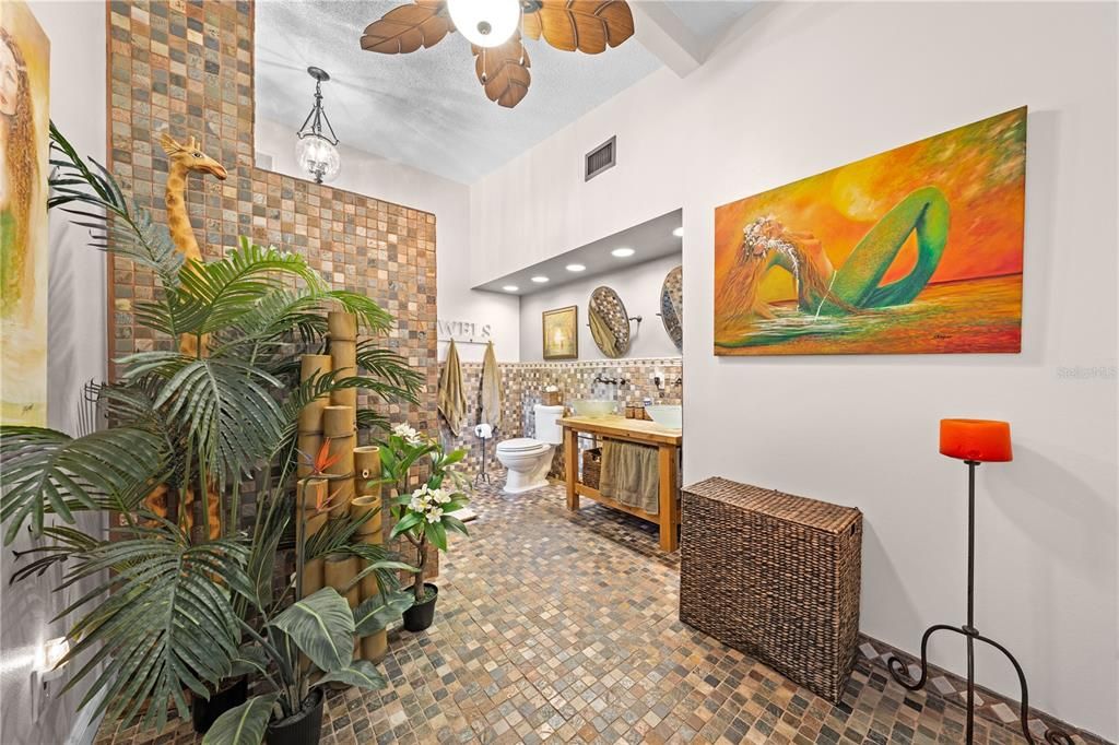 For Sale: $849,000 (4 beds, 3 baths, 2556 Square Feet)