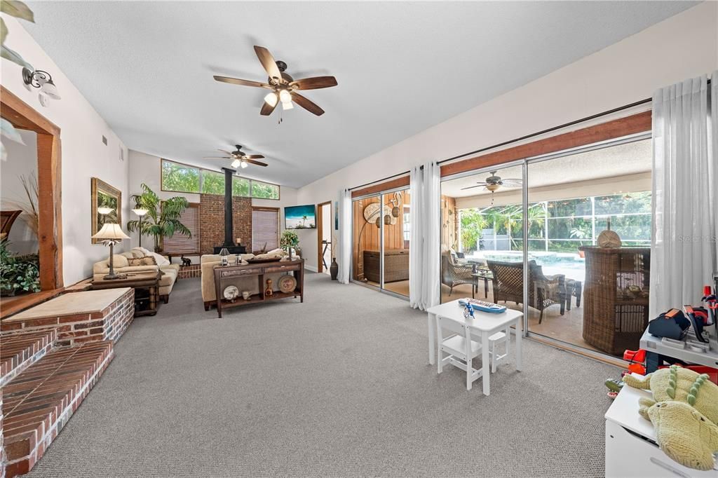 For Sale: $849,000 (4 beds, 3 baths, 2556 Square Feet)