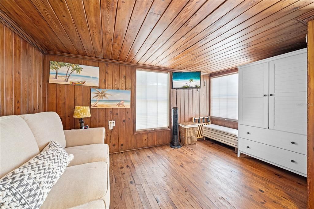 For Sale: $849,000 (4 beds, 3 baths, 2556 Square Feet)