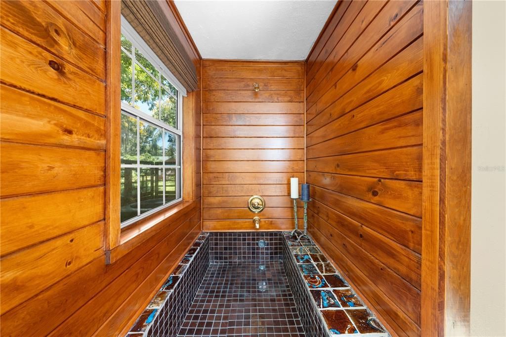 For Sale: $849,000 (4 beds, 3 baths, 2556 Square Feet)