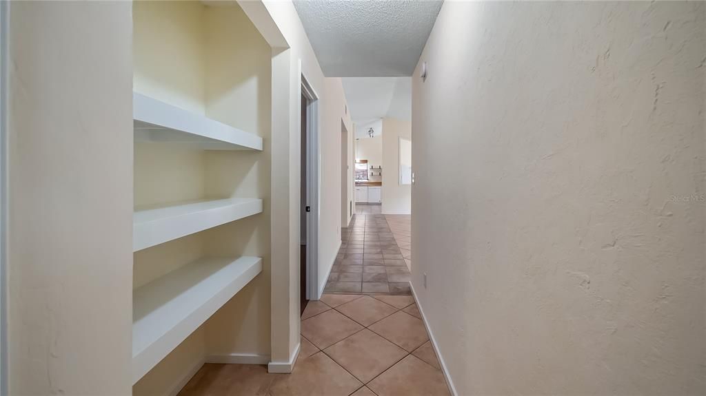 На продажу: $349,900 (3 спален, 2 ванн, 1569 Квадратных фут)