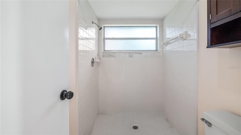 На продажу: $349,900 (3 спален, 2 ванн, 1569 Квадратных фут)