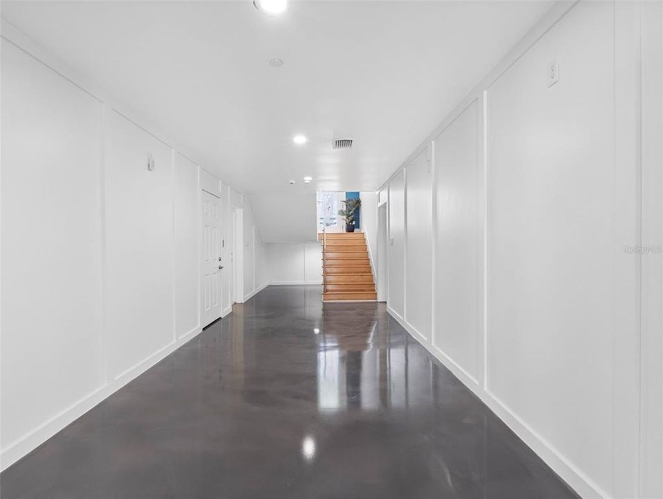 合同活跃: $3,550,000 (5 贝兹, 4 浴室, 4820 平方英尺)