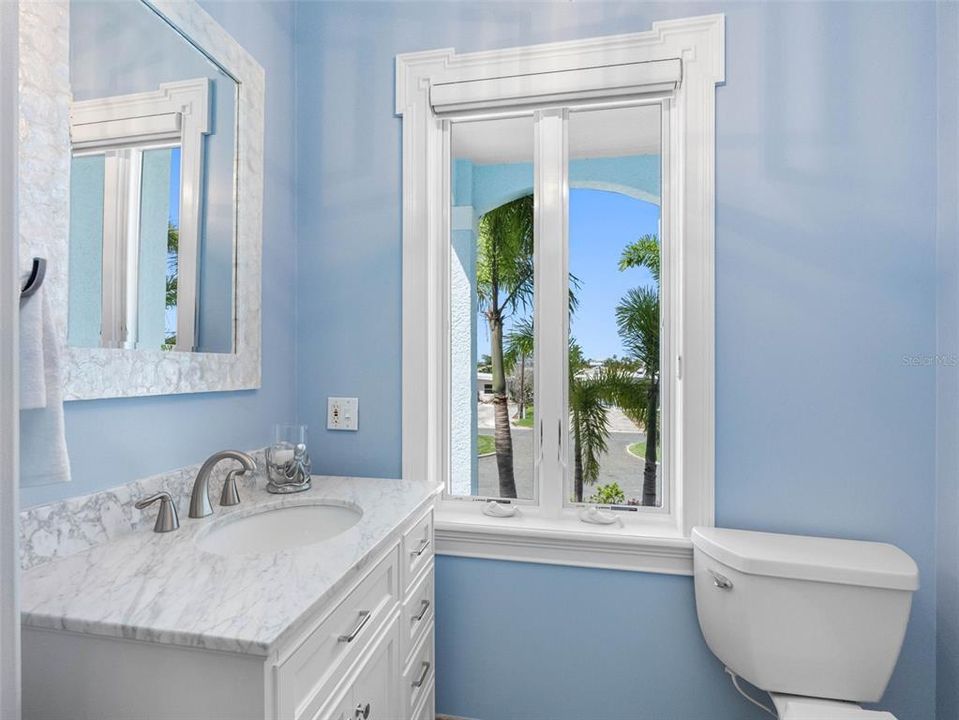 合同活跃: $3,550,000 (5 贝兹, 4 浴室, 4820 平方英尺)