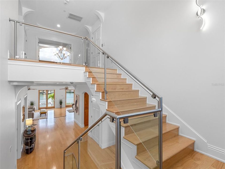 合同活跃: $3,550,000 (5 贝兹, 4 浴室, 4820 平方英尺)