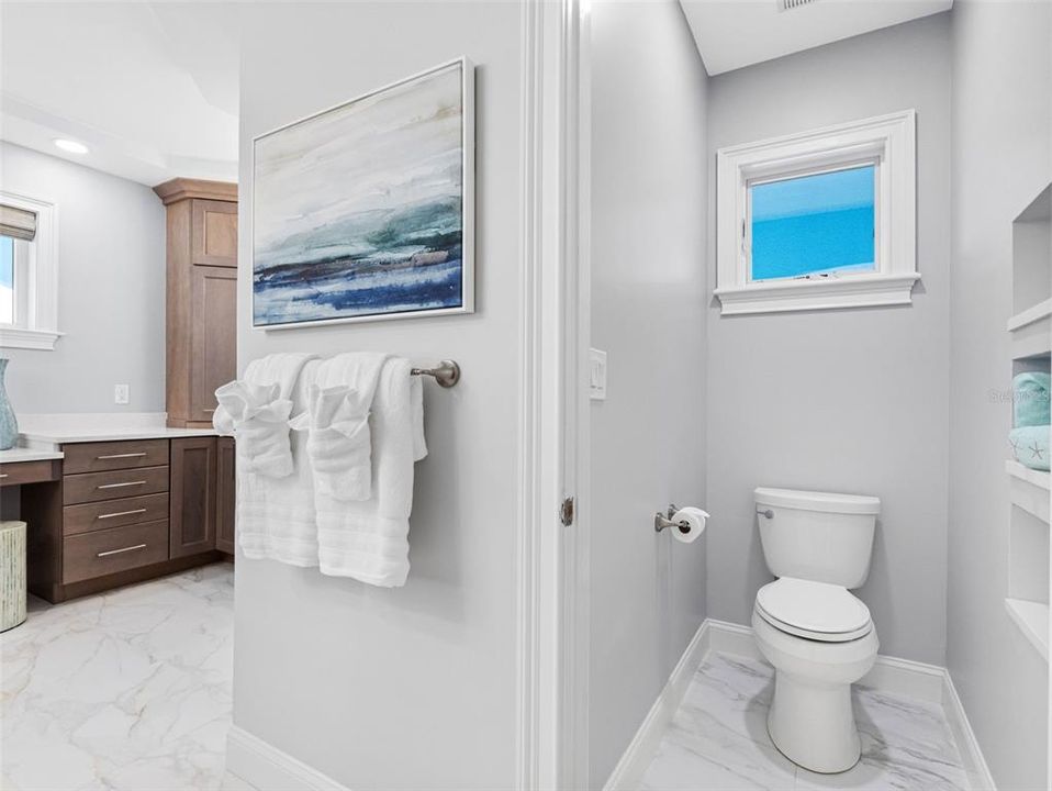 合同活跃: $3,550,000 (5 贝兹, 4 浴室, 4820 平方英尺)