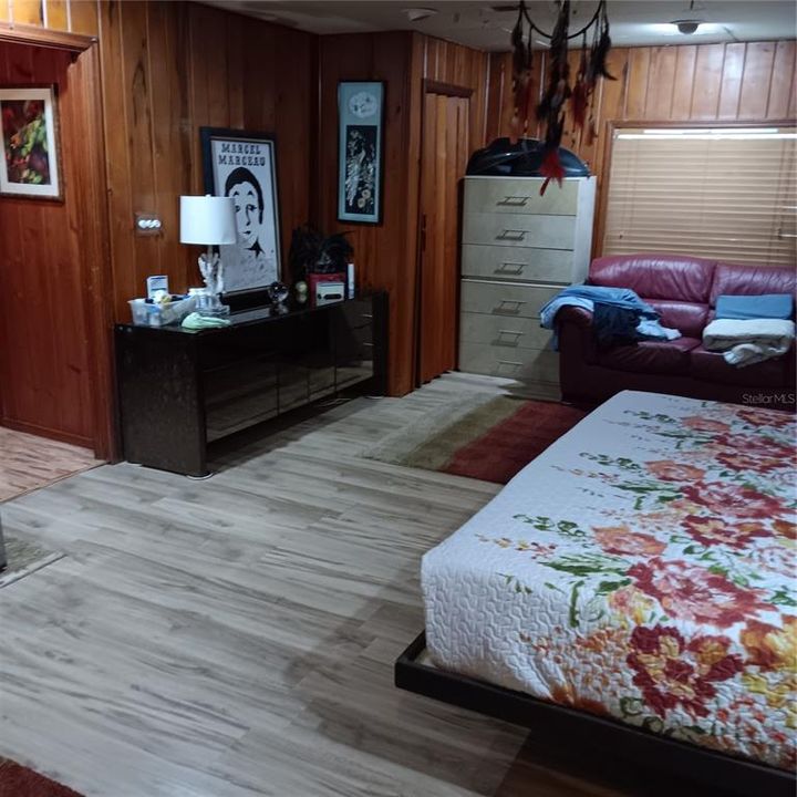 На продажу: $625,000 (2 спален, 1 ванн, 1550 Квадратных фут)