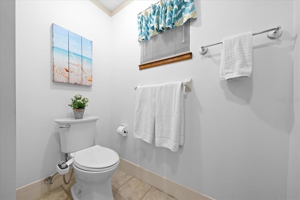 Active With Contract: $168,000 (2 beds, 2 baths, 1144 Square Feet)