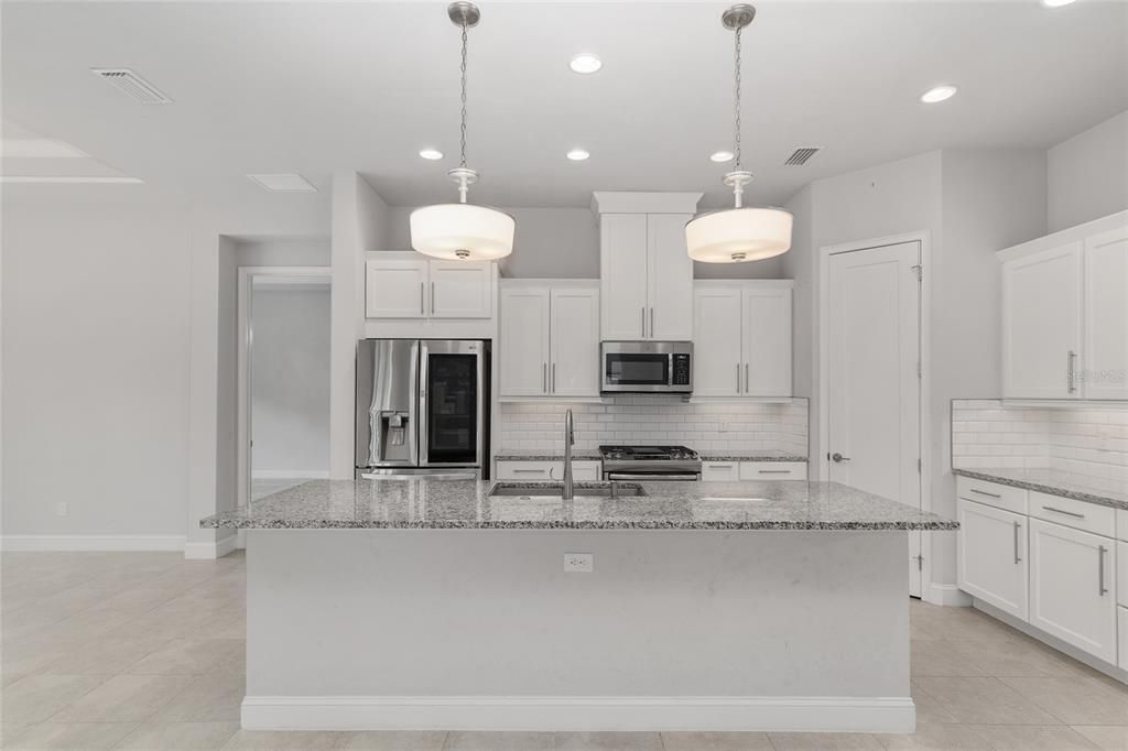 For Rent: $4,600 (4 beds, 3 baths, 2427 Square Feet)