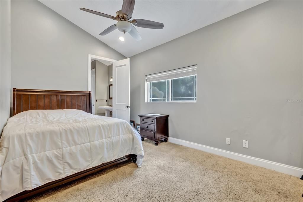 待售: $845,000 (5 贝兹, 4 浴室, 3543 平方英尺)