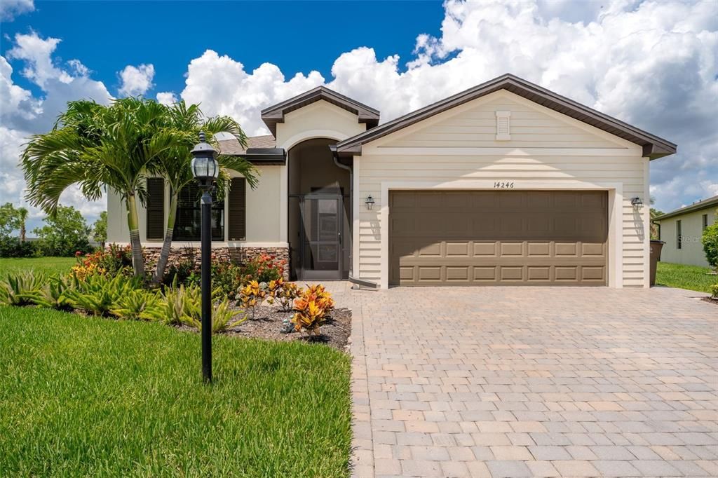 Recently Sold: $409,900 (3 beds, 2 baths, 1677 Square Feet)