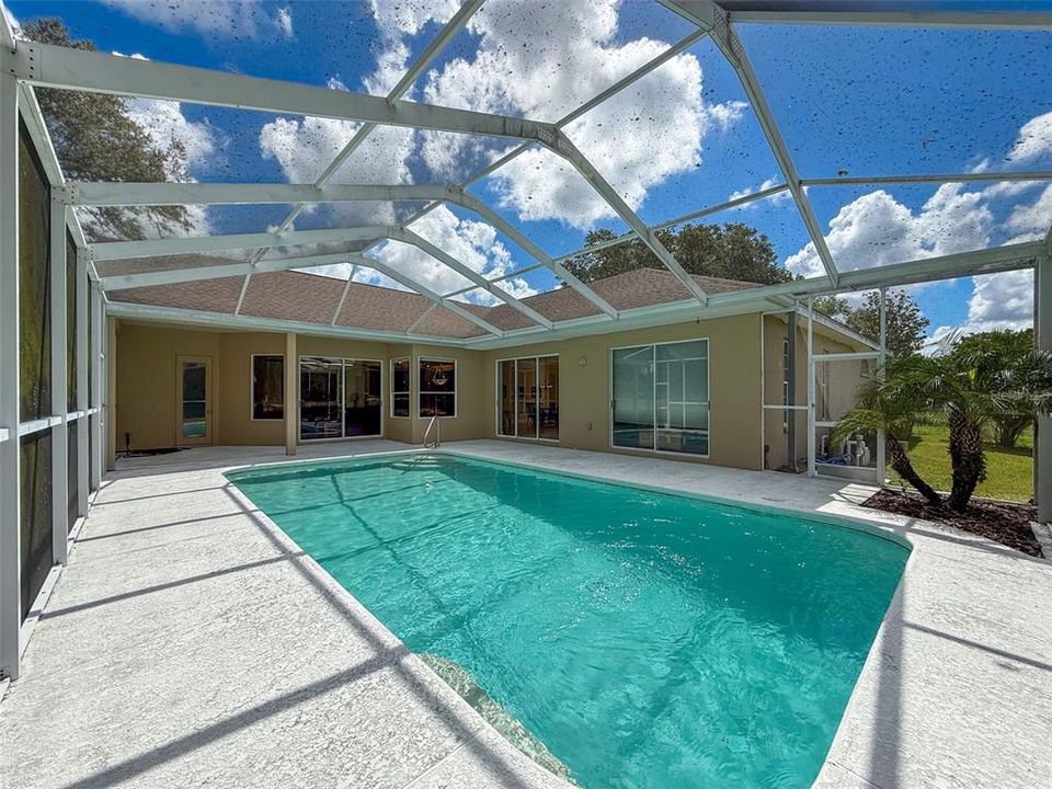 Active With Contract: $820,000 (3 beds, 2 baths, 2412 Square Feet)