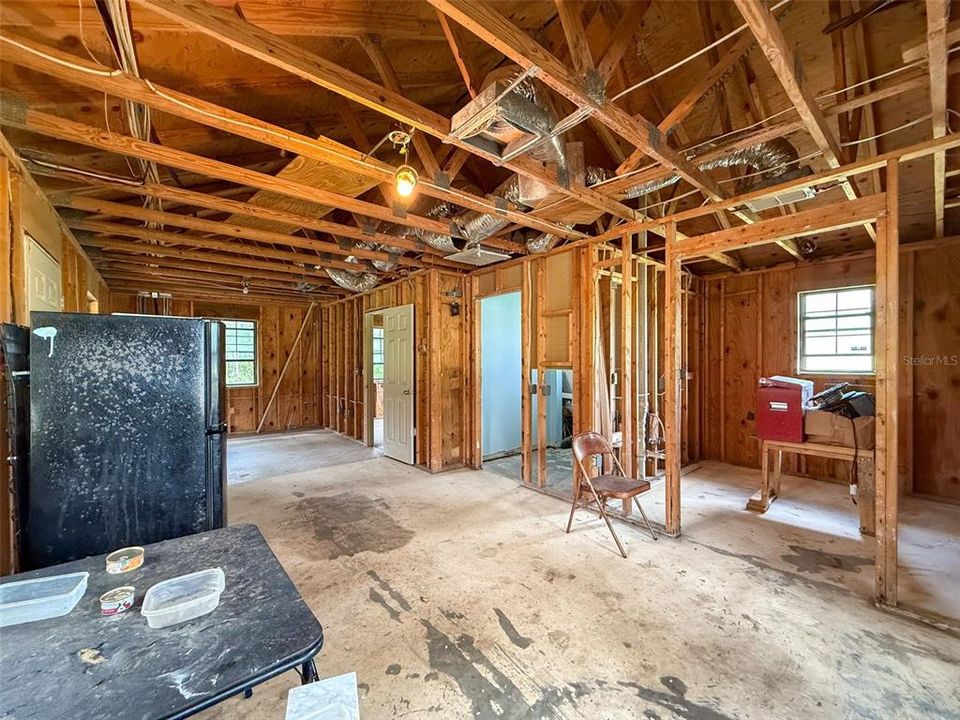 Active With Contract: $820,000 (3 beds, 2 baths, 2412 Square Feet)