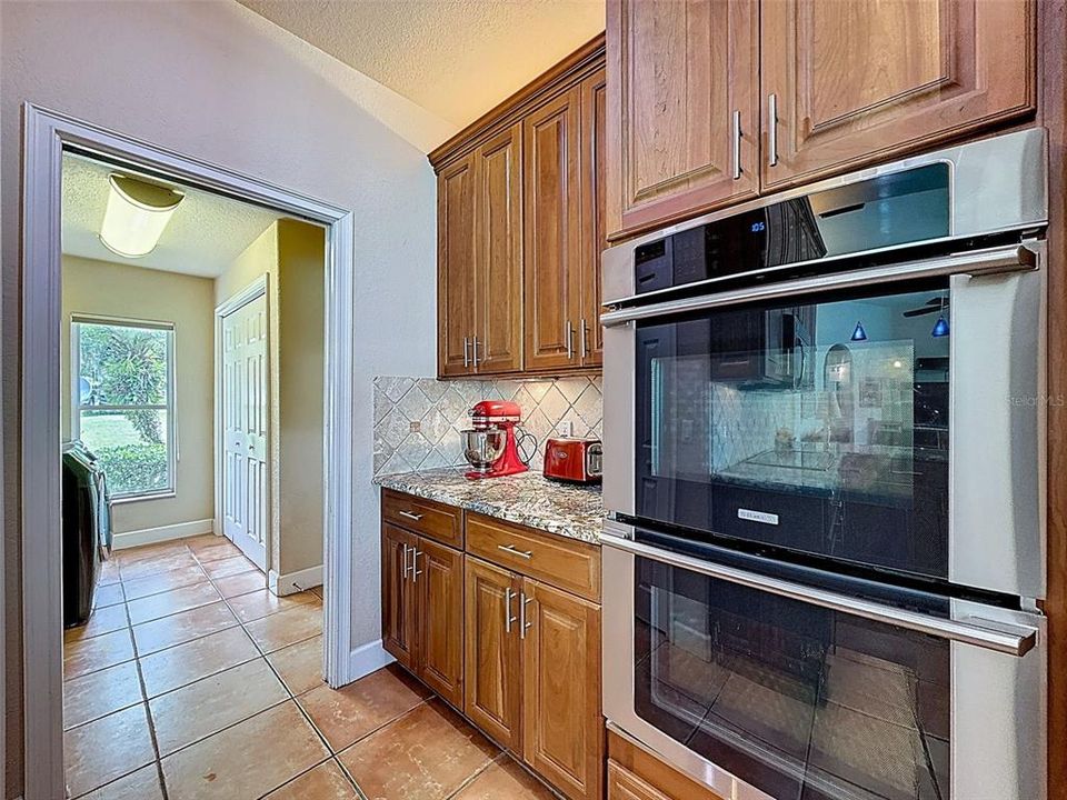 Active With Contract: $820,000 (3 beds, 2 baths, 2412 Square Feet)