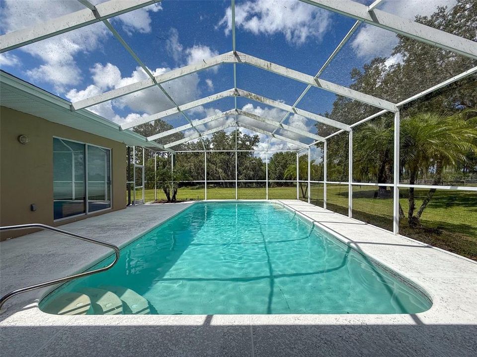 Active With Contract: $820,000 (3 beds, 2 baths, 2412 Square Feet)