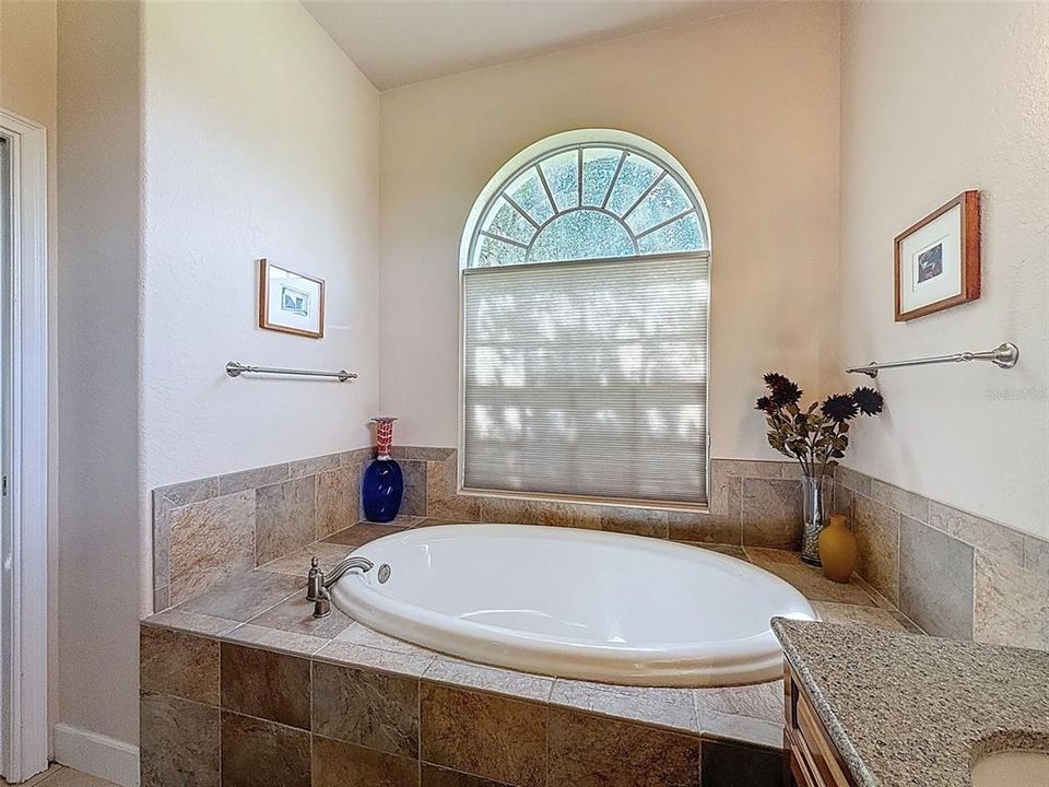 Active With Contract: $820,000 (3 beds, 2 baths, 2412 Square Feet)