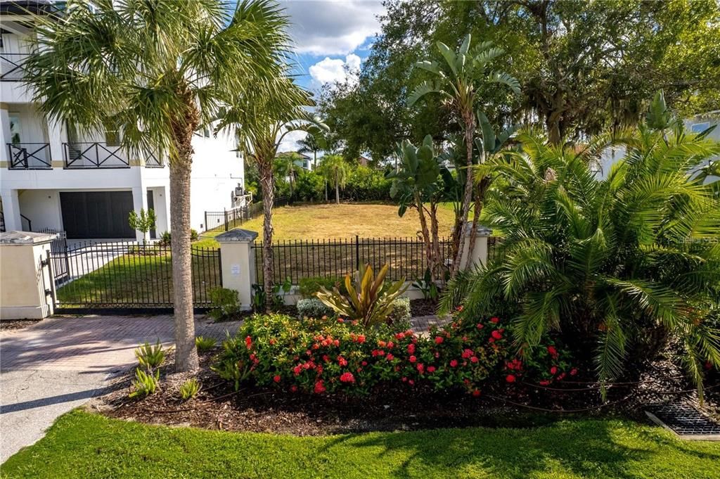 For Sale: $269,500 (0.13 acres)