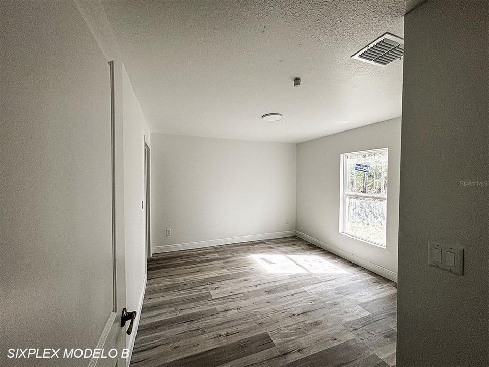 В аренду: $1,749 (2 спален, 1 ванн, 857 Квадратных фут)