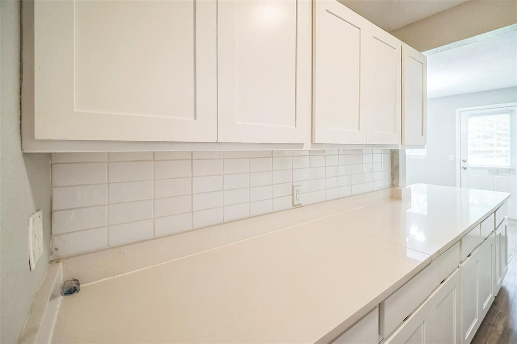 Под контрактом: $257,700 (3 спален, 2 ванн, 1612 Квадратных фут)