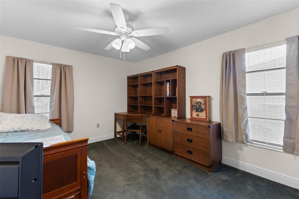 For Sale: $415,000 (3 beds, 2 baths, 1590 Square Feet)