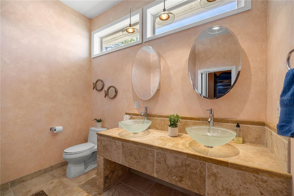 For Sale: $919,000 (3 beds, 2 baths, 1728 Square Feet)