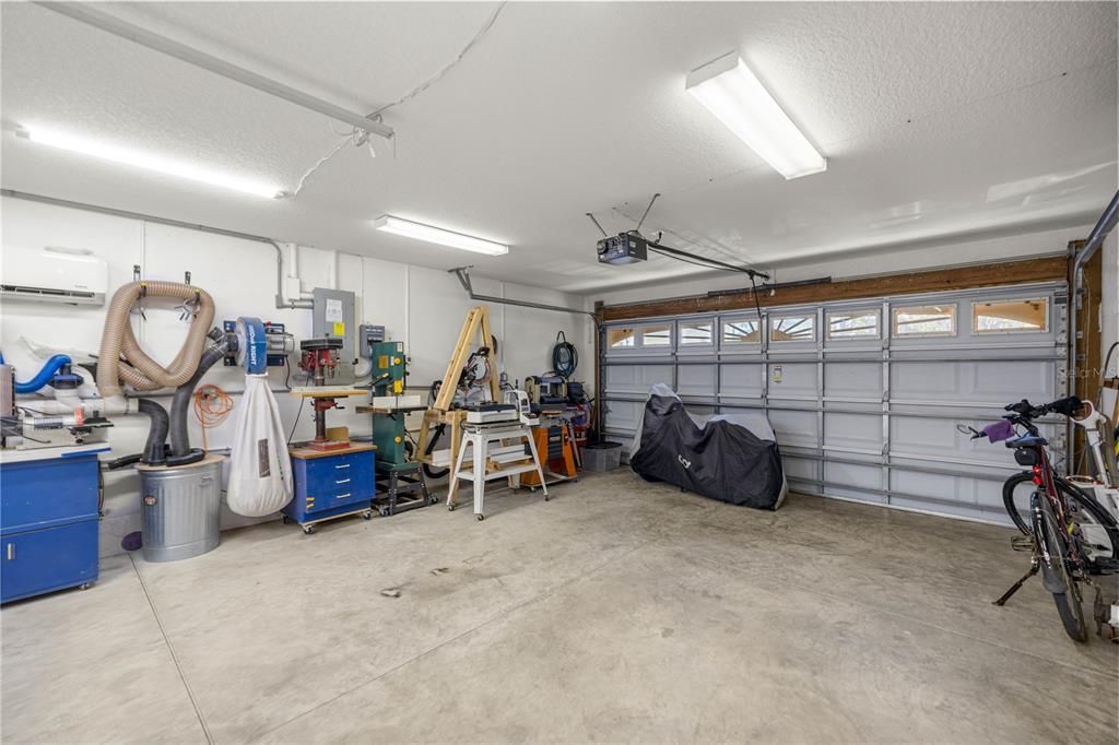 For Sale: $919,000 (3 beds, 2 baths, 1728 Square Feet)