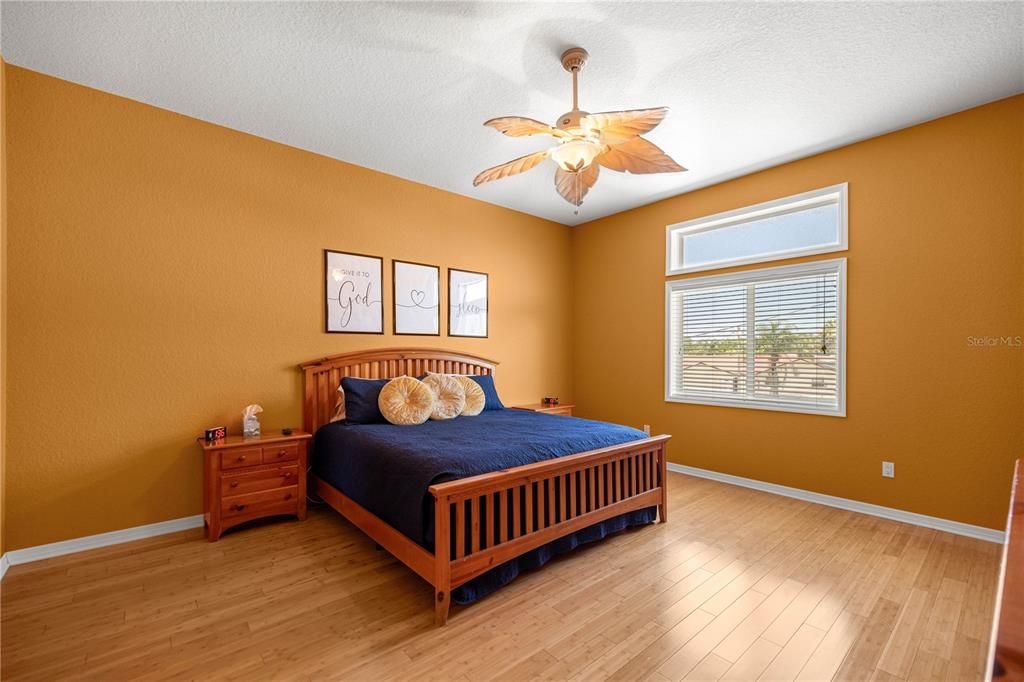 For Sale: $919,000 (3 beds, 2 baths, 1728 Square Feet)