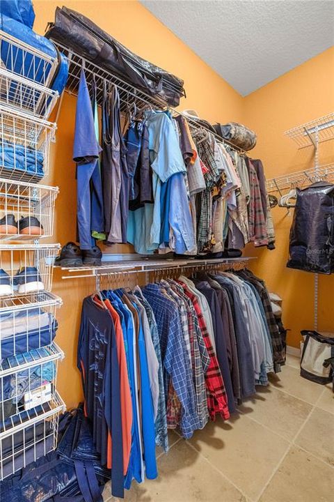 For Sale: $919,000 (3 beds, 2 baths, 1728 Square Feet)