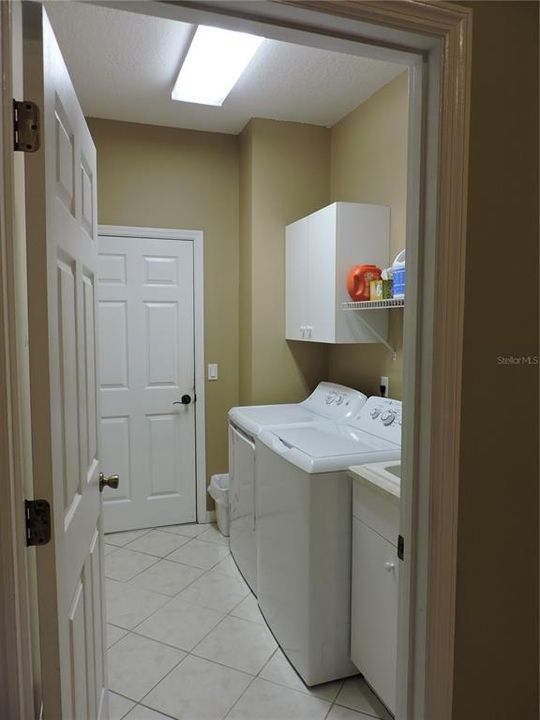 For Sale: $797,000 (3 beds, 2 baths, 1832 Square Feet)