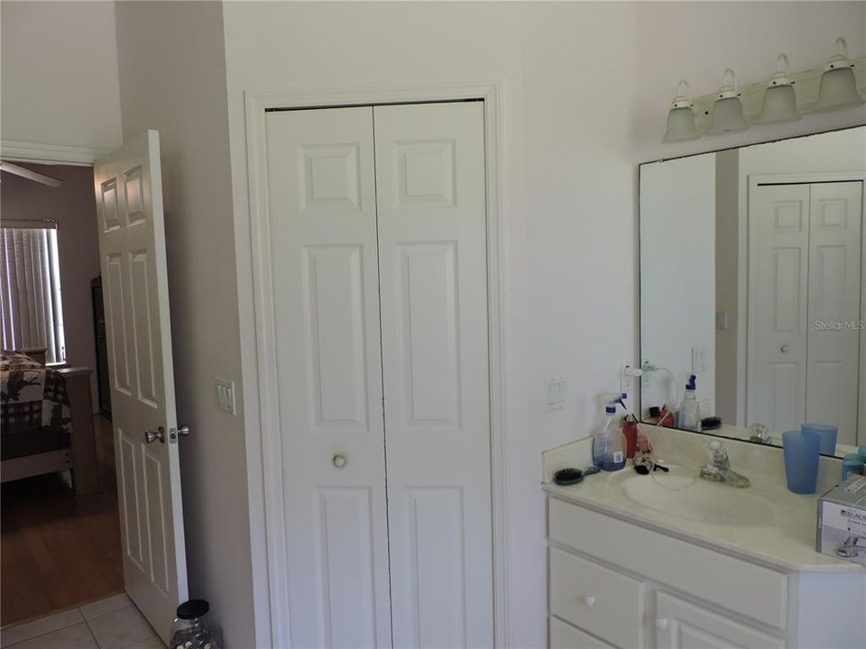 For Sale: $797,000 (3 beds, 2 baths, 1832 Square Feet)