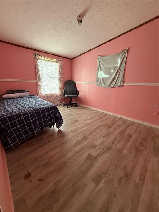 На продажу: $129,900 (3 спален, 2 ванн, 1389 Квадратных фут)