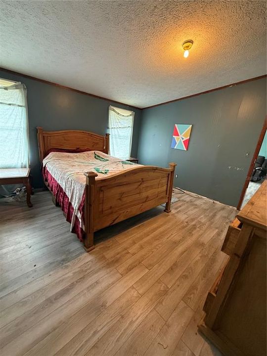 На продажу: $129,900 (3 спален, 2 ванн, 1389 Квадратных фут)