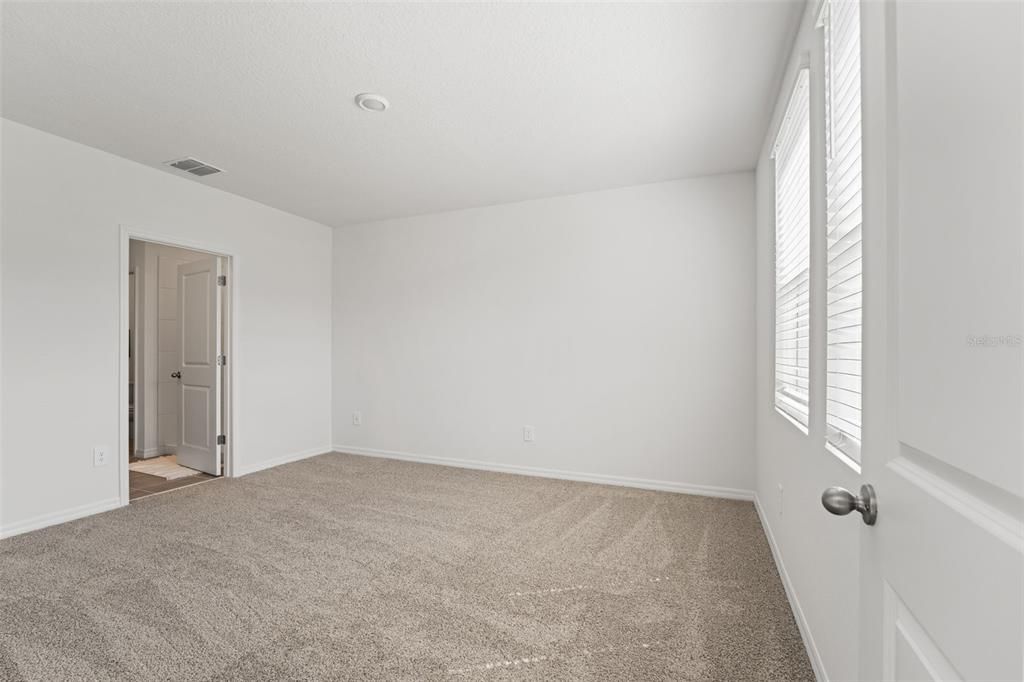 На продажу: $315,000 (4 спален, 2 ванн, 2168 Квадратных фут)