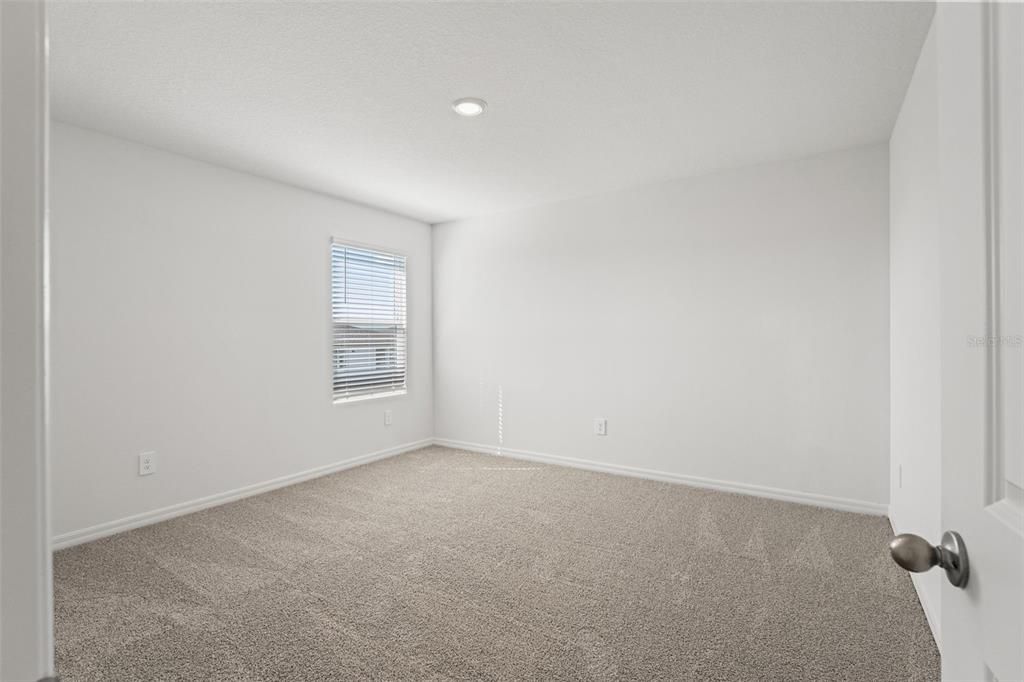 На продажу: $315,000 (4 спален, 2 ванн, 2168 Квадратных фут)