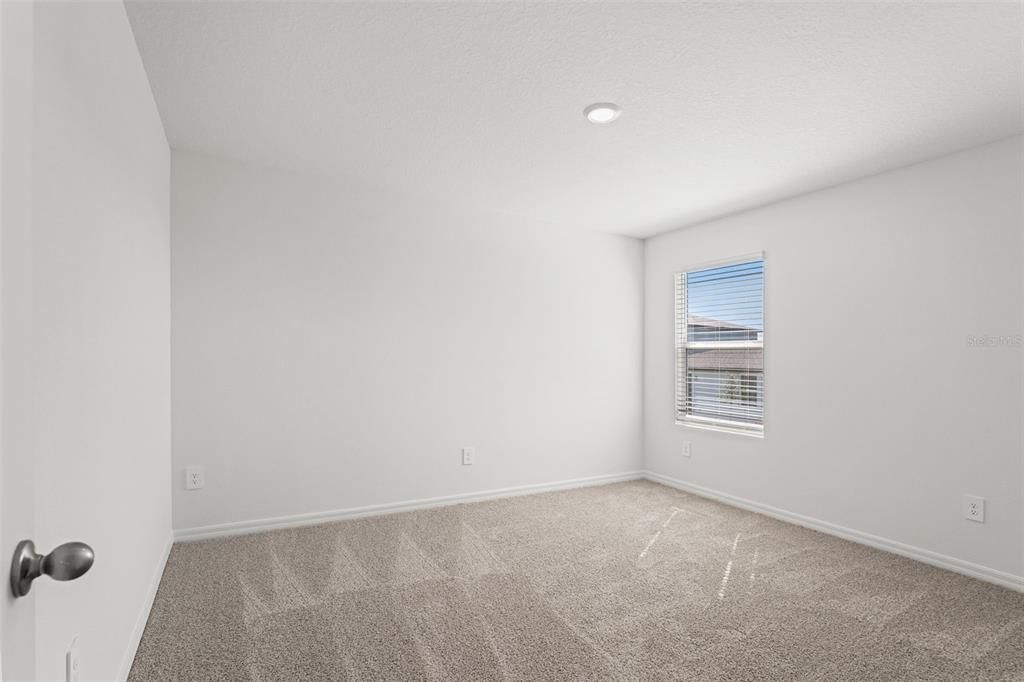 На продажу: $315,000 (4 спален, 2 ванн, 2168 Квадратных фут)