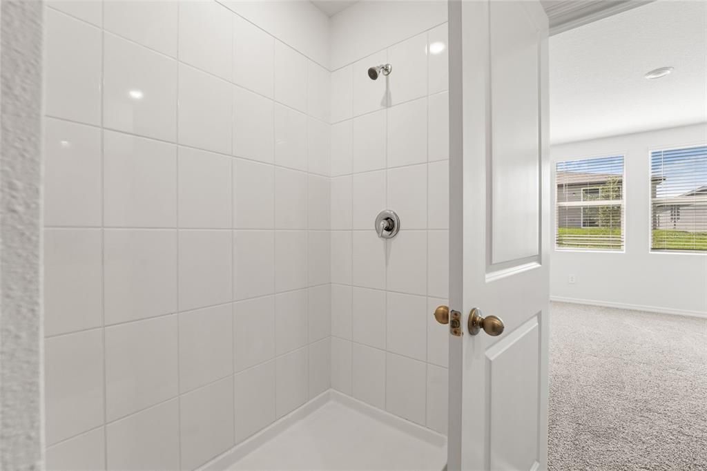 На продажу: $315,000 (4 спален, 2 ванн, 2168 Квадратных фут)