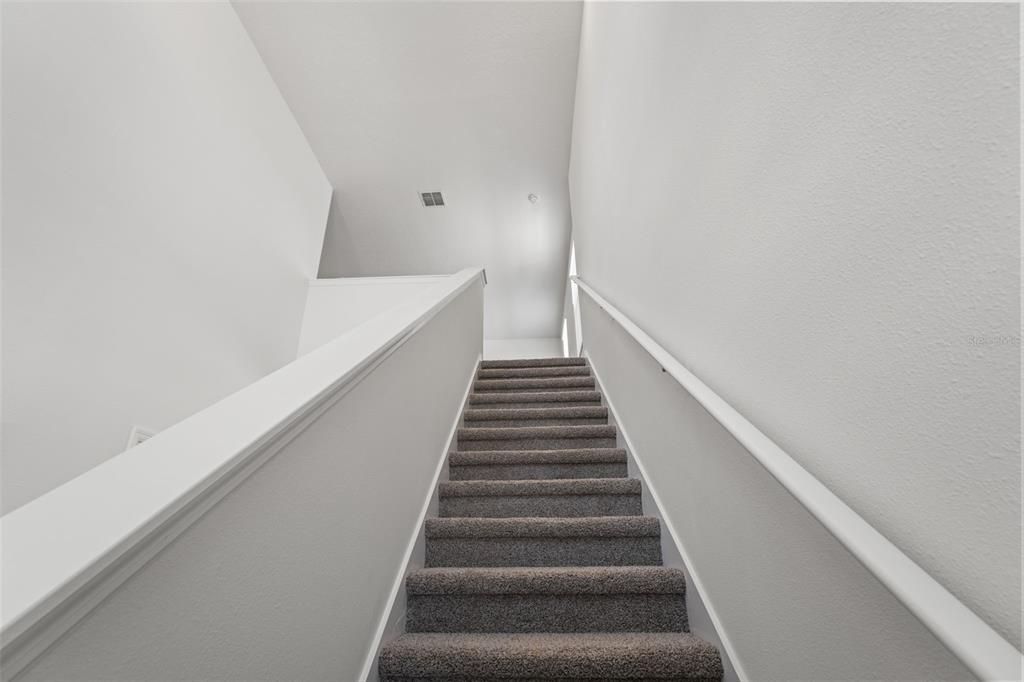 На продажу: $315,000 (4 спален, 2 ванн, 2168 Квадратных фут)