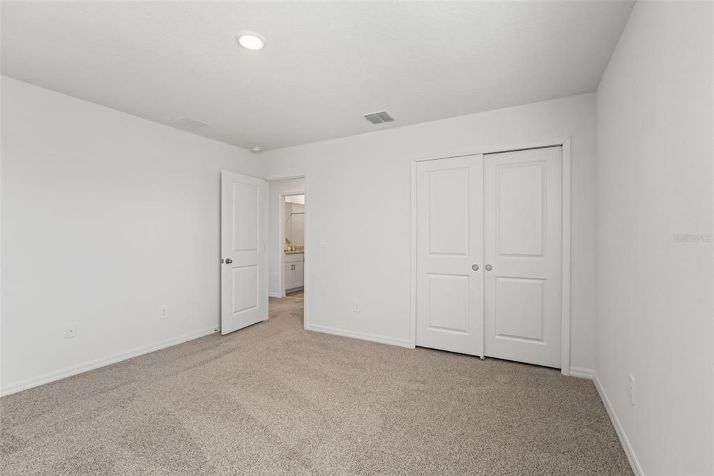 На продажу: $315,000 (4 спален, 2 ванн, 2168 Квадратных фут)