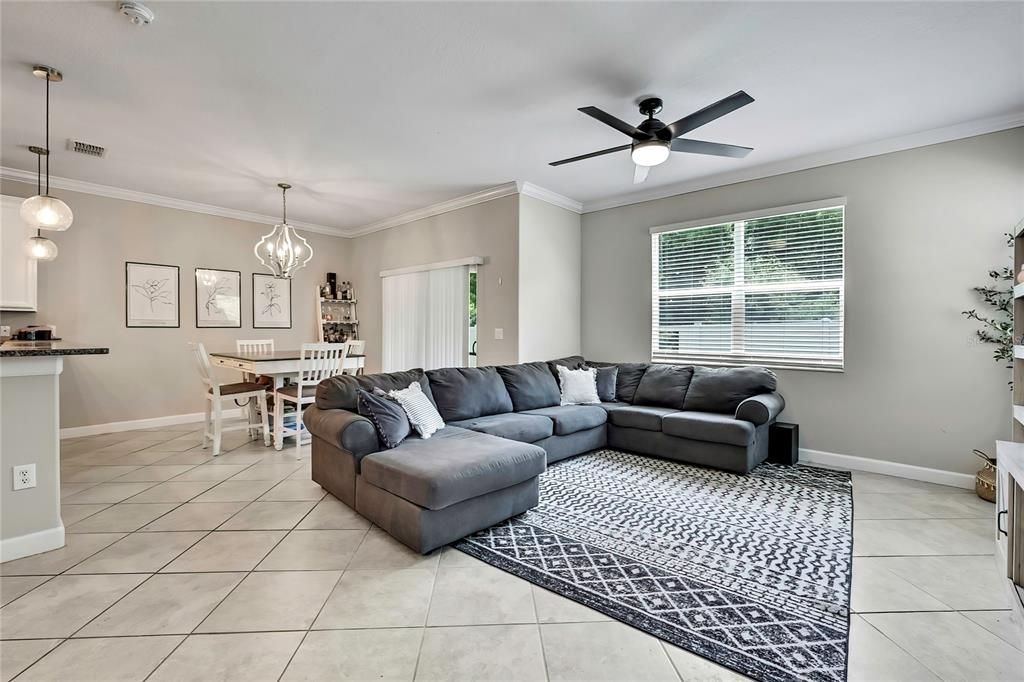 En Venta: $374,900 (3 camas, 2 baños, 1801 Pies cuadrados)